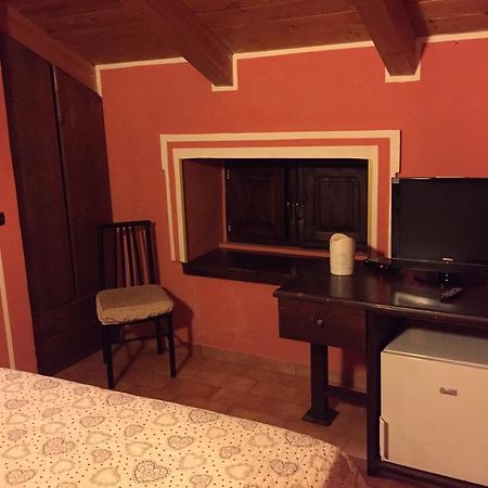 Hôtel Il Casello à Paola Chambre photo